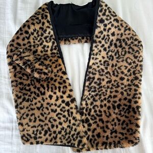 Le Château Vintage Faux Fur Leopard Print Scarf – Made in Canada